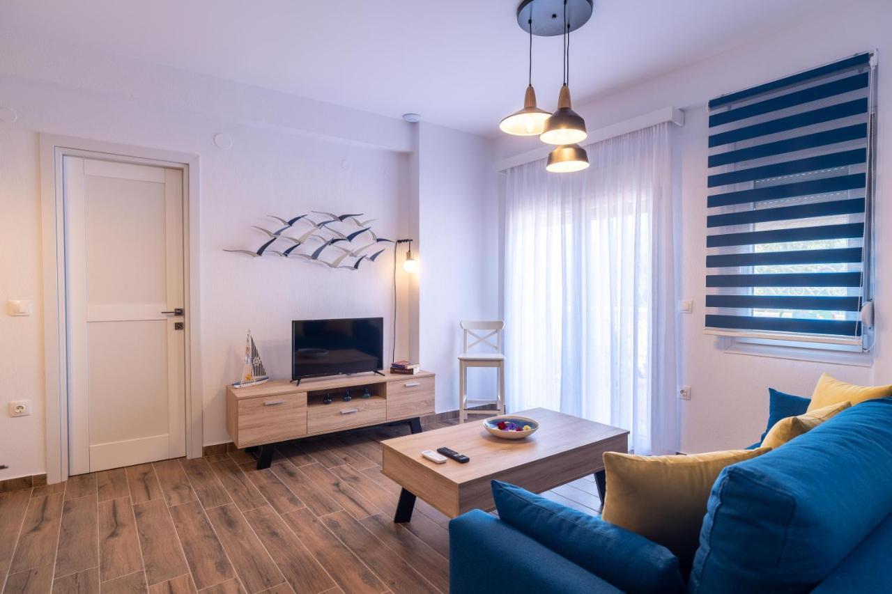 Elvis Nest Apartment เนอามูดาเนีย ภายนอก รูปภาพ