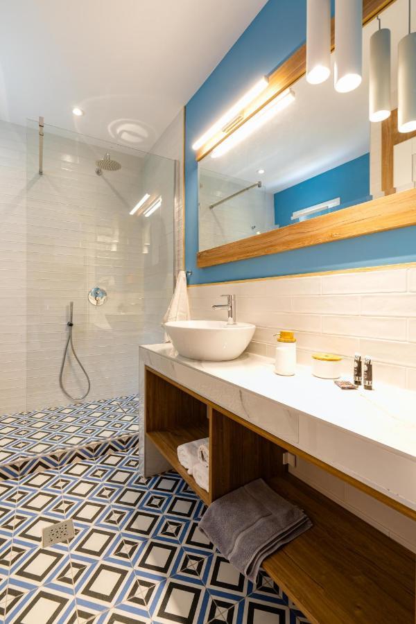 Elvis Nest Apartment เนอามูดาเนีย ภายนอก รูปภาพ