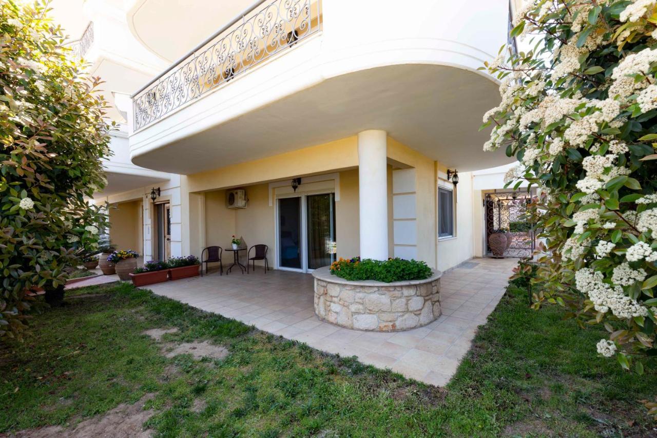 Elvis Nest Apartment เนอามูดาเนีย ภายนอก รูปภาพ