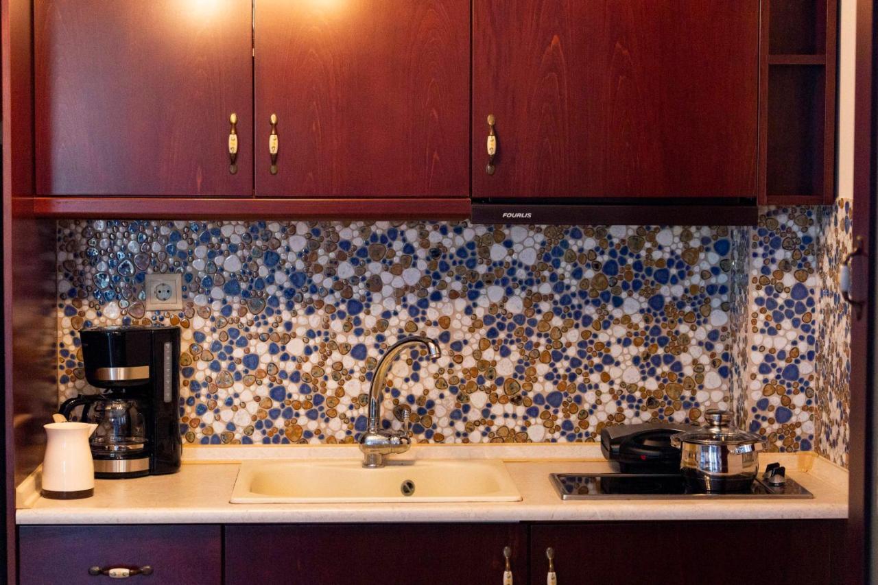 Elvis Nest Apartment เนอามูดาเนีย ภายนอก รูปภาพ